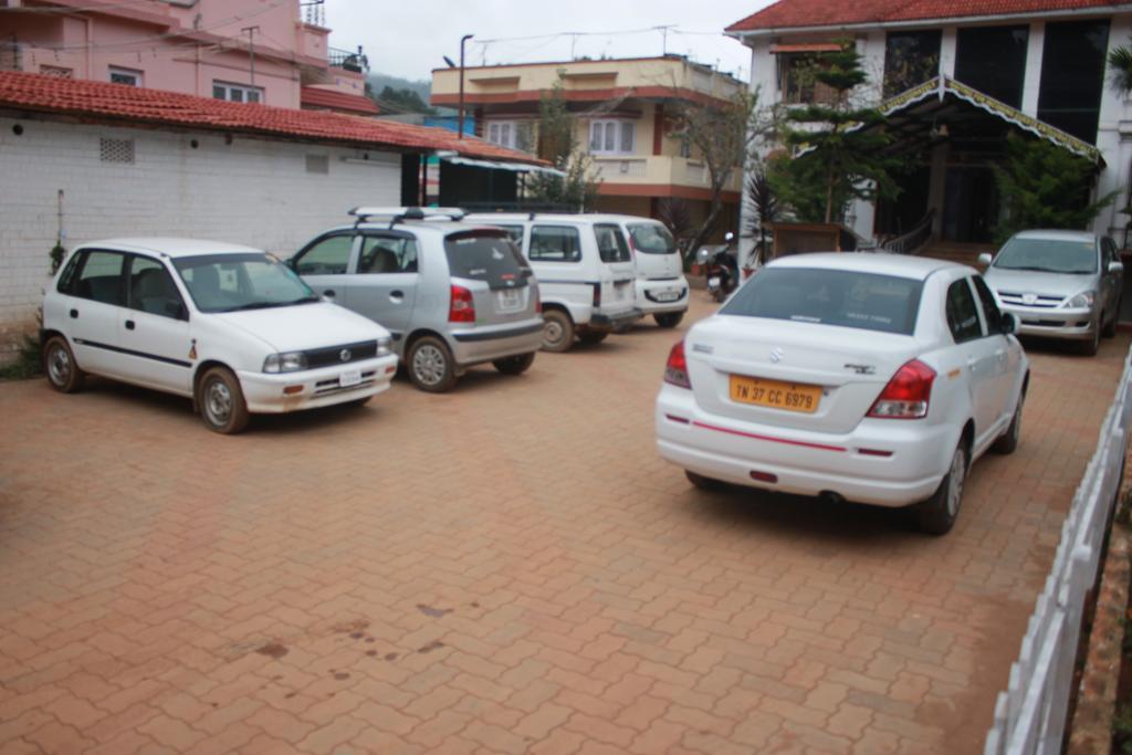 Hotel Sapphire Grand Ooty Exterior foto